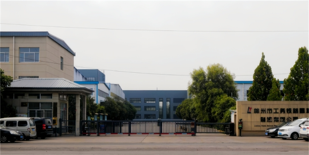 �칫¥����